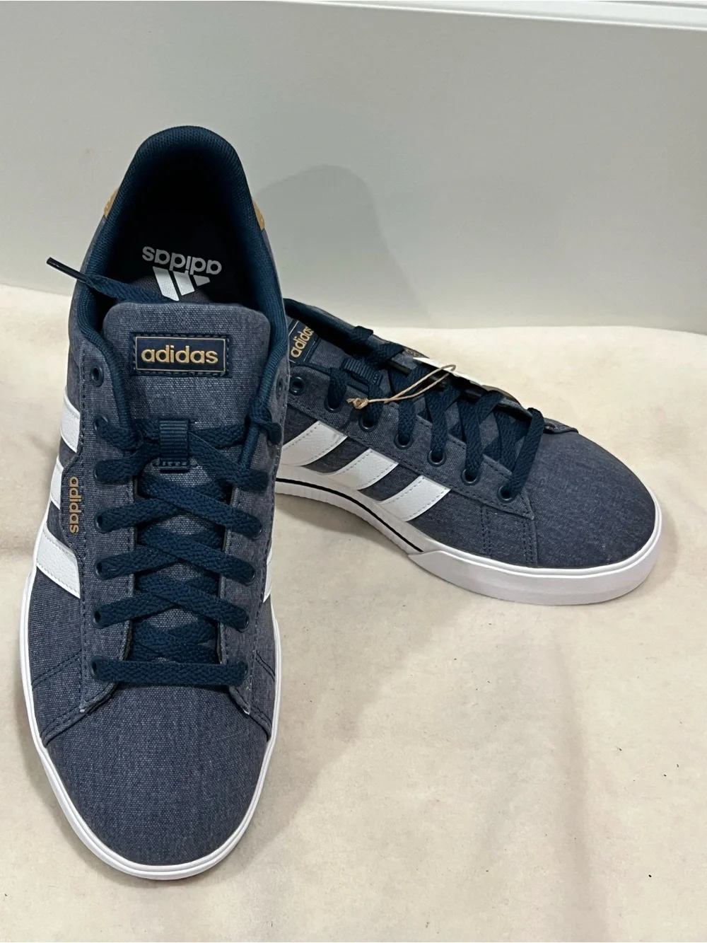 Adidas Men's Daily 3.0 sneakers in a Crew Navy and Cloud White Size 10 NWT